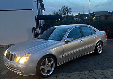 Mercedes-Benz E 320 AVANTGARDE Avantgarde