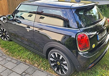 Mini Cooper SE Navi SHZ LED Keyless Lenkradhzg Kamera