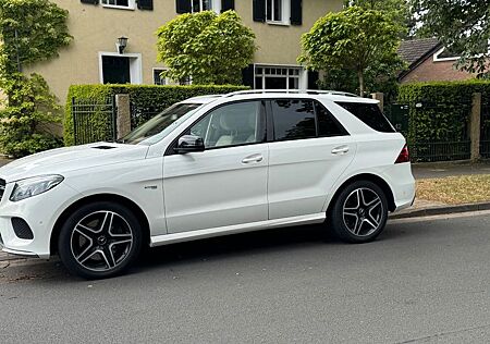 Mercedes-Benz GLE 43 AMG Mercedes-AMG GLE 43 4MATIC Merced...