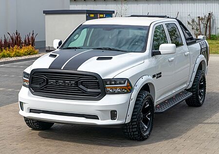 Dodge RAM 1500 / 5,7 HEMI / 4x4 /