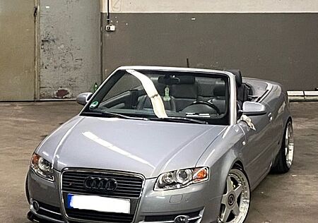 Audi A4 3.2 FSI tiptronic quattro Cabriolet -