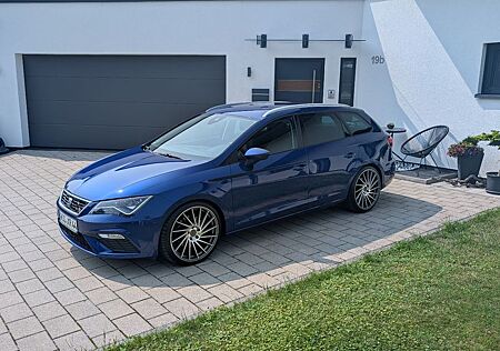 Seat Leon ST FR DSG_TÜV 03/2027_8-fach bereift_