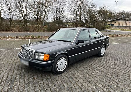 Mercedes-Benz 190 E - sehr gepflegt & umfangreich investiert