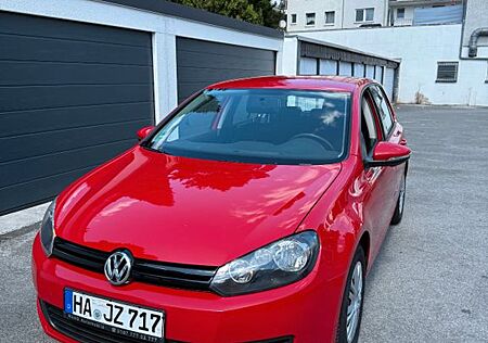VW Golf Volkswagen 1.2 TSI Trendline AHK, 103 tKM,TÜV uvm. NEU