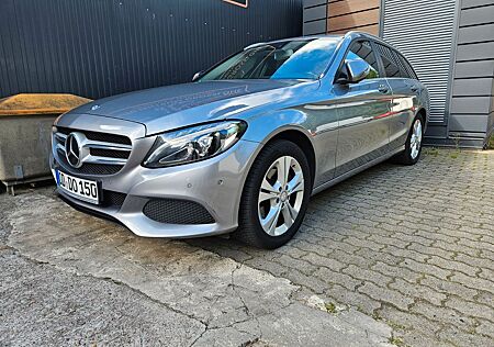 Mercedes-Benz C 220 C 220d T Autom. Kamera, PDC, Top gepflegt