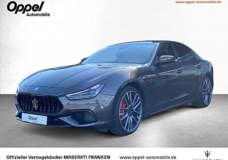 Maserati Ghibli Trofeo V8 Carbon-Pack+Glasdach+Fahrassist