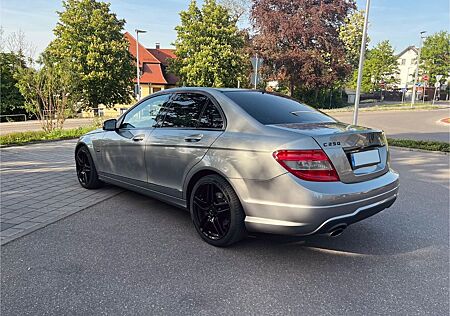 Mercedes-Benz C 250 CGI BlueEFFICIENCY Autom. - TÜV NEU