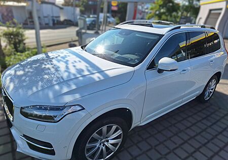 Volvo XC 90 XC90 D5 AWD Momentum, 7Sitze, AHK, HUD...