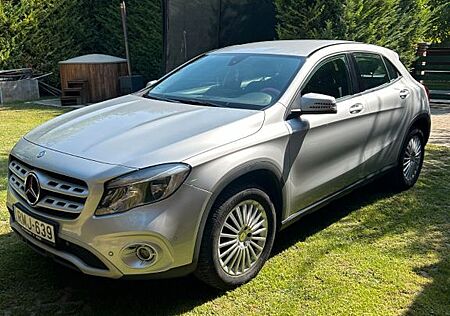 Mercedes-Benz GLA 220 d DCT - 4matic