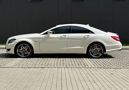 Mercedes-Benz CLS 63 AMG AMG Performance Package 26000km