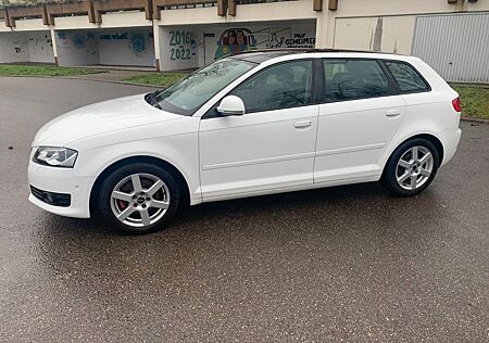 Audi A3 2.0 TDI (DPF) Sportback mit LED Tagfahrlicht