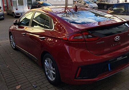 Hyundai Ioniq 1.6l GDi PLUG-IN HYBRID Premium Premium