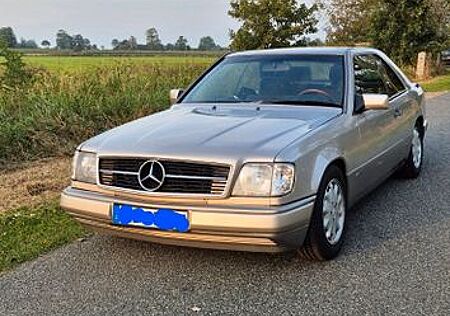 Mercedes-Benz 300