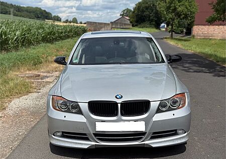 BMW 335i - E90 N54 - Automatik, Logic 7, etc.