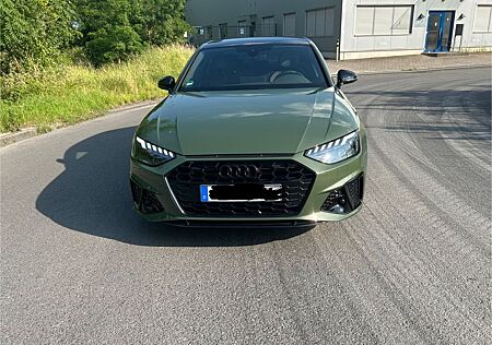 Audi A4 40 TDI S tronic S line S line