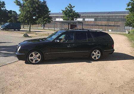 Mercedes-Benz E 270 CDI T AVANTGARDE Avantgarde