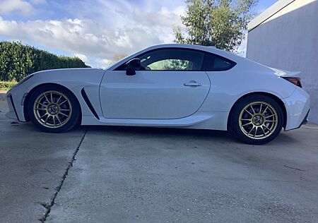 Toyota GT86 GR86 Bilstein B16 Fahrwerk OZ Felgen Semislicks