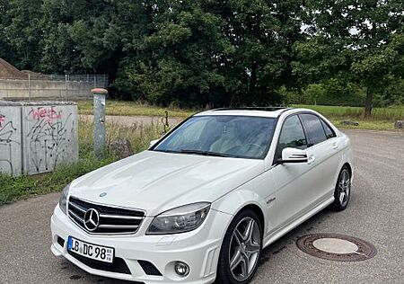 Mercedes-Benz C 63 AMG AMG Limousine Harman Kardon TÜV b. 2027