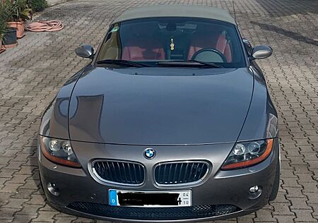 BMW Z4 2.5i - Sterlinggrau Metallic Top Zustand