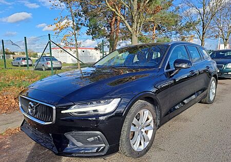 Volvo V60 Kombi Momentum Pro