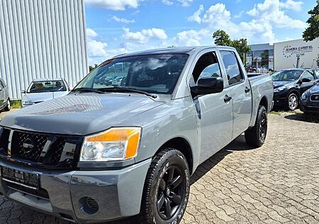 Nissan Titan AUTOM- 4 TÜR 5 SITZER AHK KLIMAANLAGE