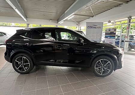 Nissan Qashqai 1.3 TEKNA+ plus VC+ACC+PANO+360°+HuD