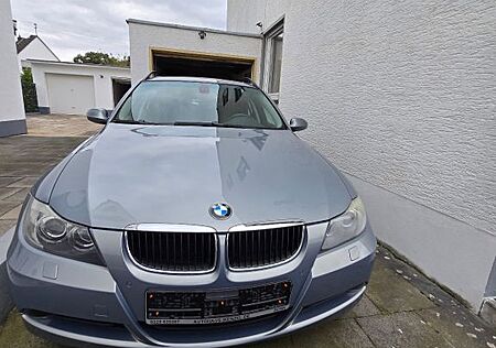 BMW 320i touring -