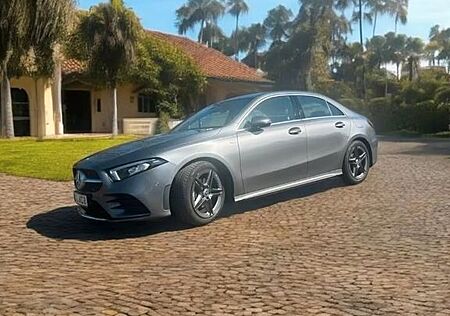 Mercedes-Benz A 180 d DCT -