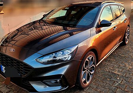 Ford Focus 182 PS ST-Line Turnier, LED, B&O