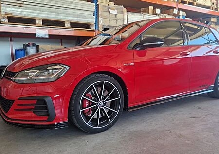 VW Golf Volkswagen 7 GTI TCR *SOUND*AKRAPOVIC*DIG. KOMBI*ACC