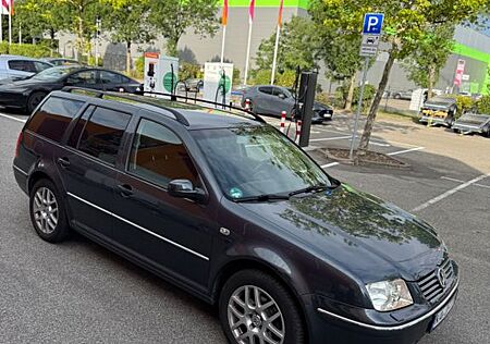 VW Bora Volkswagen 1.6 FSI Basis Variant Basis