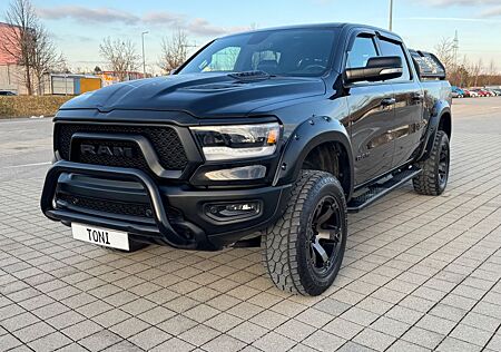 Dodge RAM 1500Crew Cab Rebel-Venture Paket