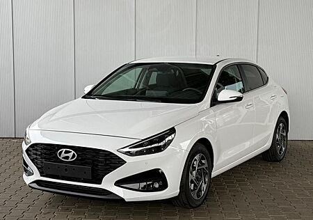 Hyundai i30 Fastback 1.5 T-GDI FL 48V-NAV-LED-PDCv+h-Cam