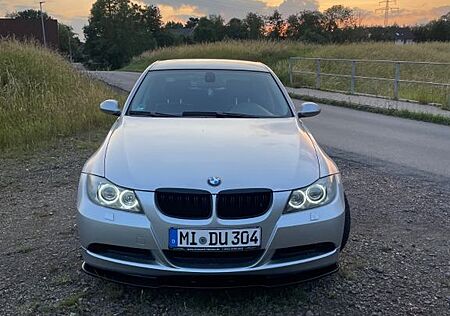 BMW 318i -