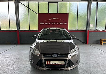 Ford Focus Lim. Titanium*Bixenon*Klimaautomatik*