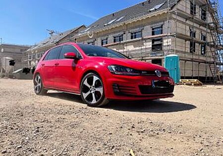 VW Golf Volkswagen 2.0 TSI BMT GTI , 8 Fach bereift