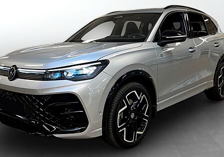 VW Tiguan Volkswagen 4Motion R-Line Pano/Head-up/Harman/Matrix