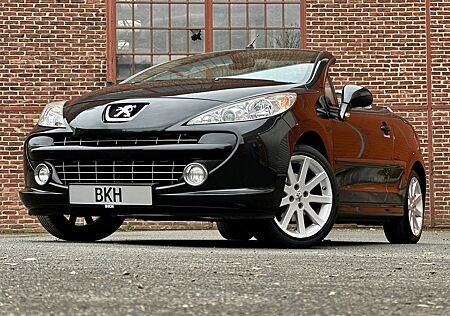 Peugeot 207 CC Roland Garros Leder Multi SHZ PDC Klima