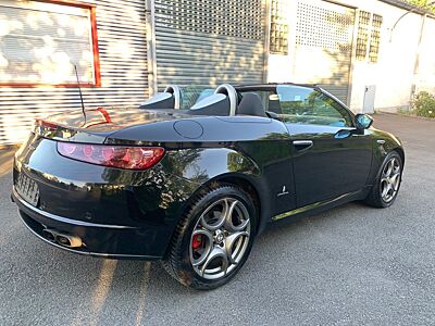 Alfa Romeo Spider 1.8 TBi 16V*Xenon*Leder *Navi*1 Hand*