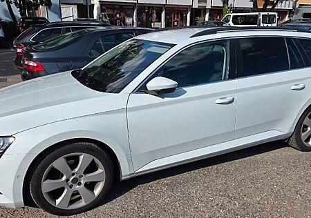 Skoda Superb 2.0 TDI SCR 140kW DSG Ambition Combi ...