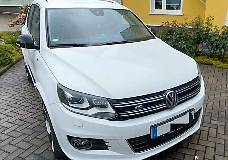 VW Tiguan Volkswagen 2.0 TDI R-Line Sport&Style 4 MOTION