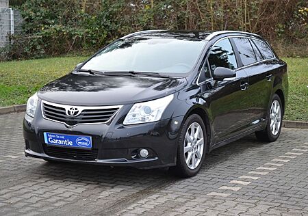 Toyota Avensis Kombi Executive 2.2 * Automatik *