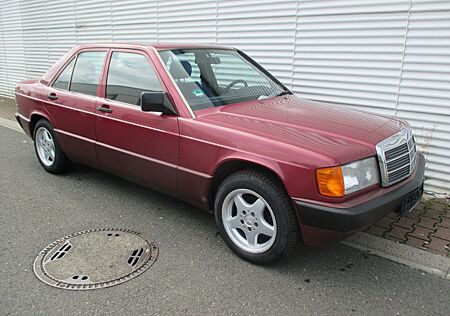Mercedes-Benz 190 , Limosine EZ.07-1990 mit H - Kennzeichen
