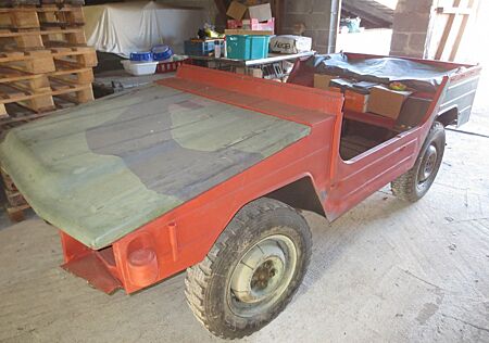 VW Iltis Volkswagen Karosse gestrahlt geschweißt Restaurationsabbruc