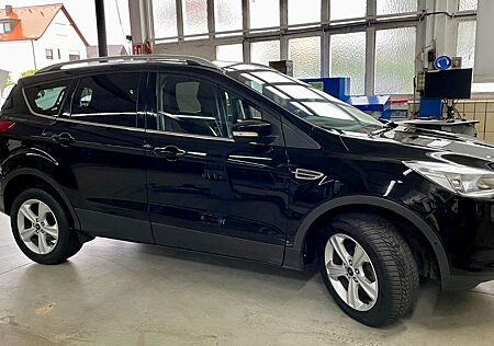 Ford Kuga 1,5L EcoBoost 4x2 110kW Titanium