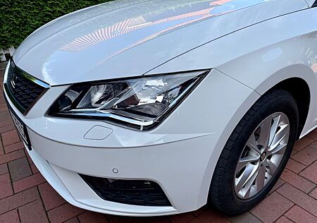 Seat Leon 1.6 TDI 85kW Style / TÜV neu / Navi /PDC