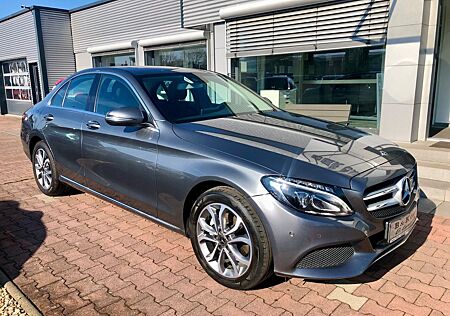 Mercedes-Benz C 180 CGI/LED/Sitzhz/Navi/Schiebedach/Kamera