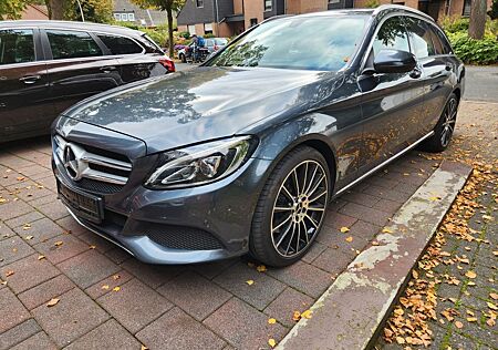 Mercedes-Benz C 300 BlueTec Hybrid Avantgarde LED Burmester