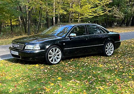 Audi S8 4.2 tiptronic quattro