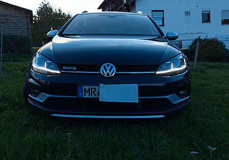 VW Golf Volkswagen 2.0 TDI 135kW SCR DSG 4MOTION Alltrack ...